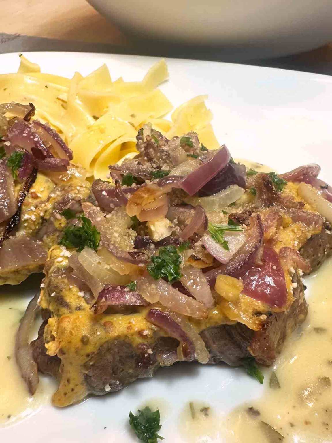 Steak Mit Zwiebel Senf Sauce Einfach 224 Kcal