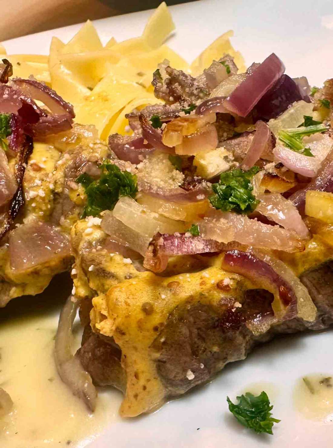 Steak Mit Zwiebel Senf Sauce Einfach 224 Kcal
